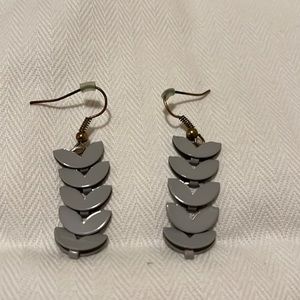 Chevron leaf metal dangle earrings gray enamel